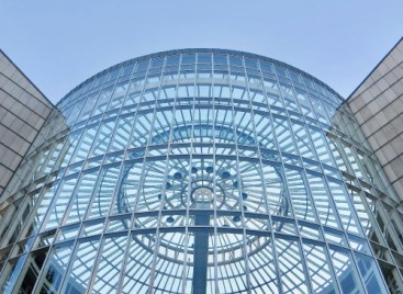 მეტალისა და ალუმინის კონსოლიდირებული ფასადი